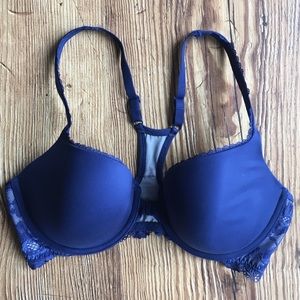Victoria’s Secret bra 36D